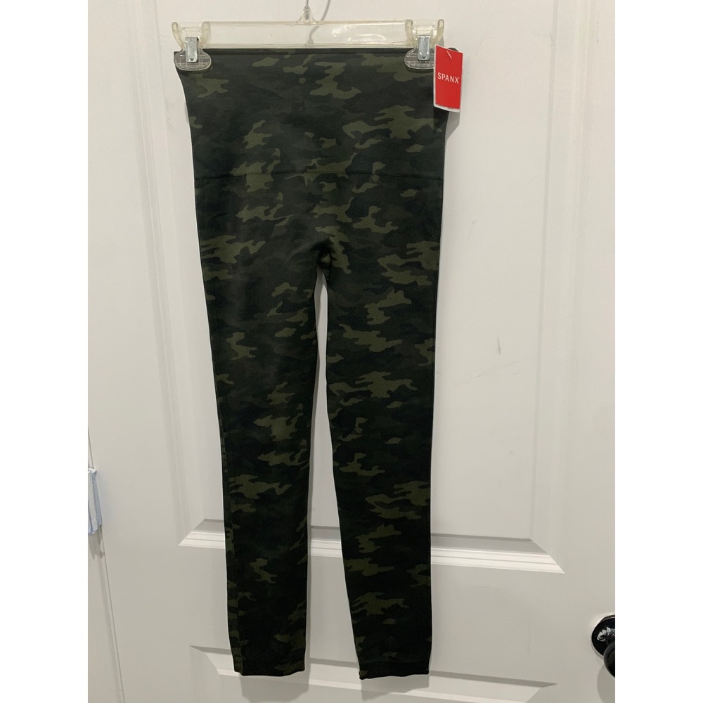 NWT Spanx Look at Me Now Seamless Leggings Green Camo High Waist Medium NEW